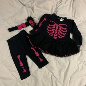 Adorable baby girl skeleton outfit 4 piece set